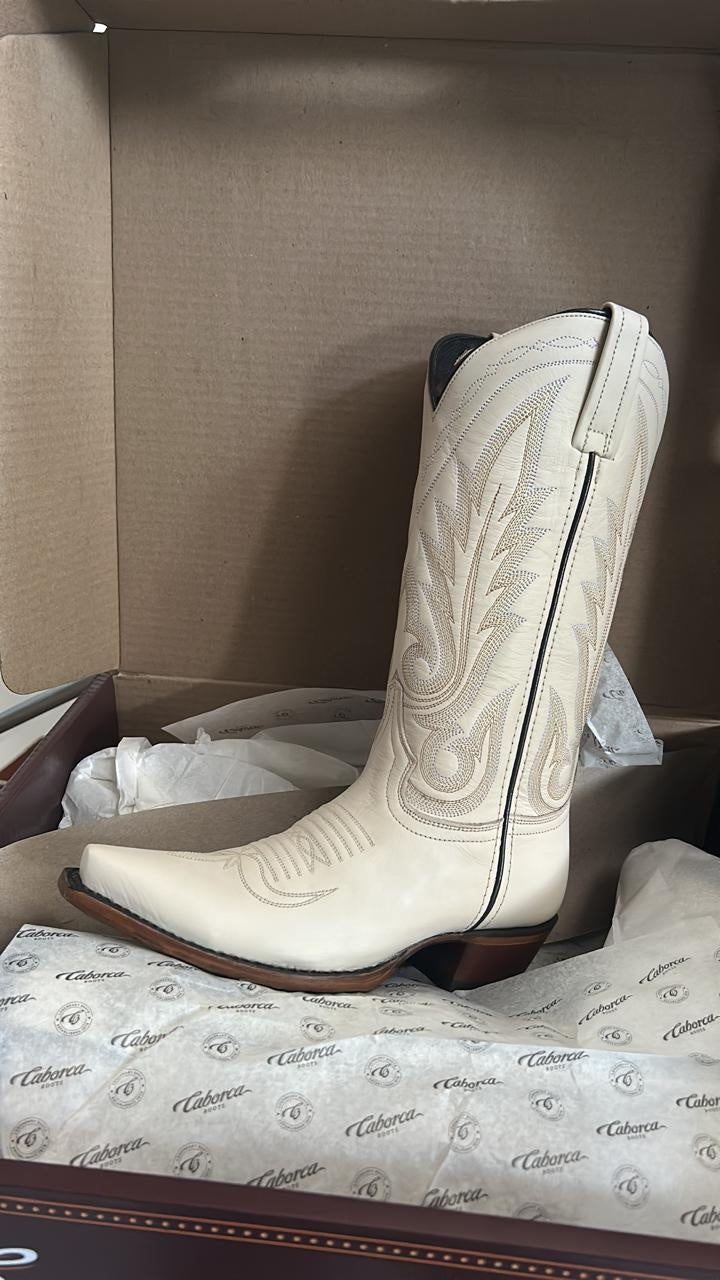 Bota Dalilah · Bone