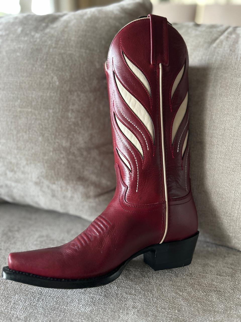 Bota Eri · Cherry