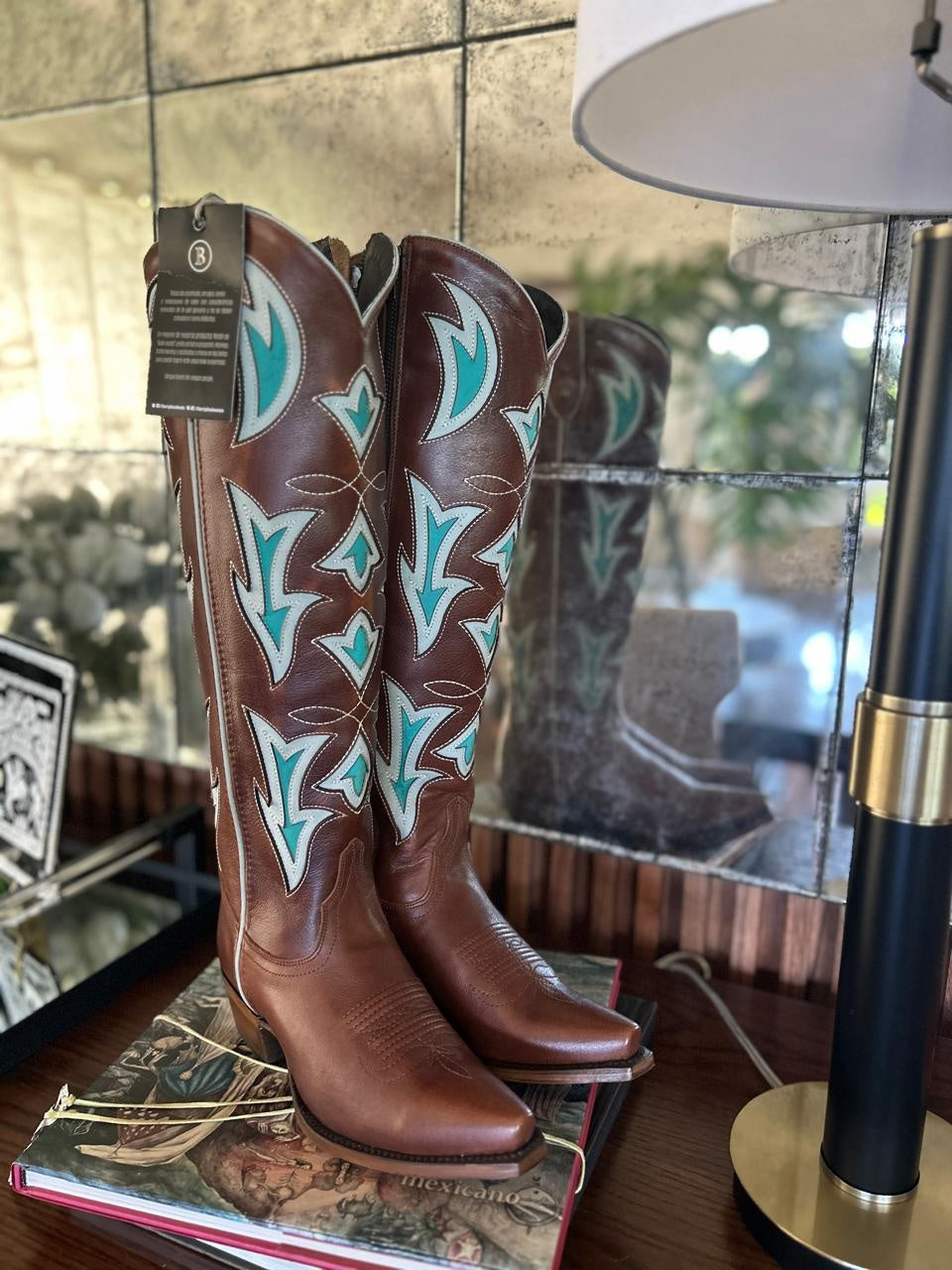 Bota Ossade · Miel